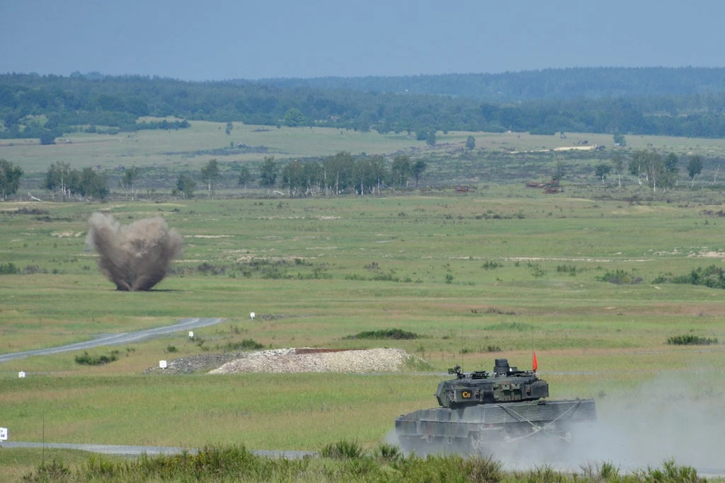 «Ισχυρή Ευρώπη 2018» – Επικές εικόνες από τον διαγωνισμό αρμάτων μάχης (βίντεο)